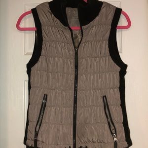 Women’s fall vest